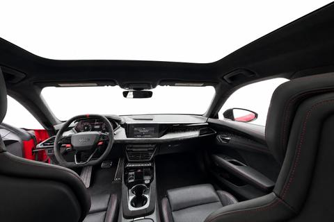 2025 Audi RS e-tron GT — view 8