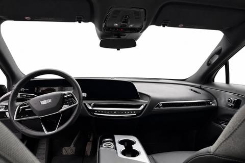 2024 Cadillac Lyriq — view 11